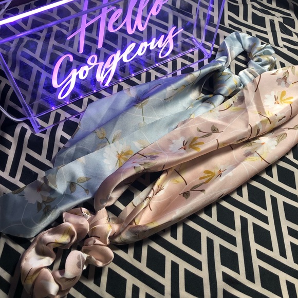 FREE 🚨 Hair Scarf Scrunchie Set - 12 PC Assorted - Picture 2 of 9